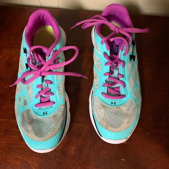 Under Armour Running Shoes - Picture 4 of 7